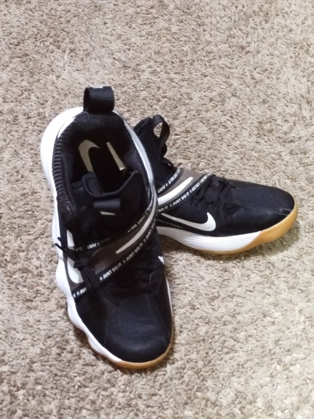 Women's Nike React Hyperset Black Gum Light Brown NWOB Shoes Size US 9.